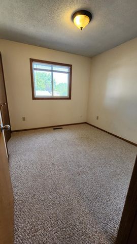 1404 City View Court NE, Rochester, MN 55906