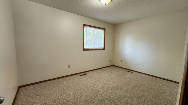 1404 City View Court NE, Rochester, MN 55906