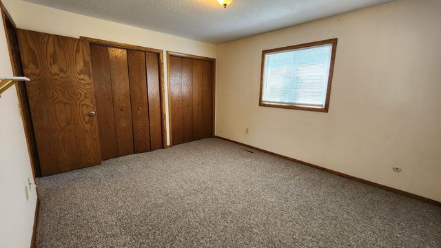 1404 City View Court NE, Rochester, MN 55906