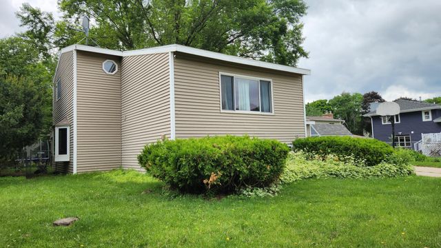 1404 City View Court NE, Rochester, MN 55906