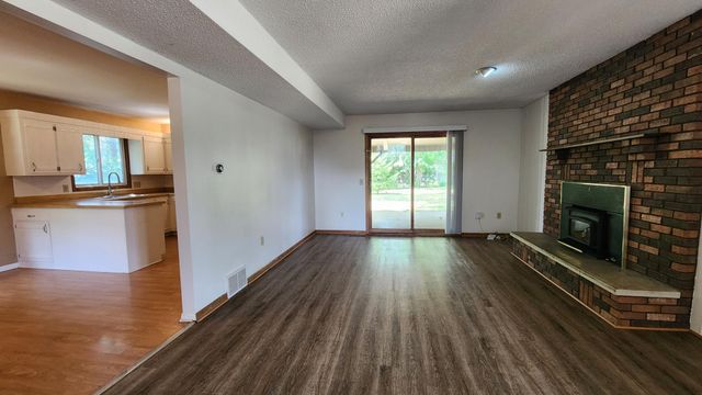 1404 City View Court NE, Rochester, MN 55906