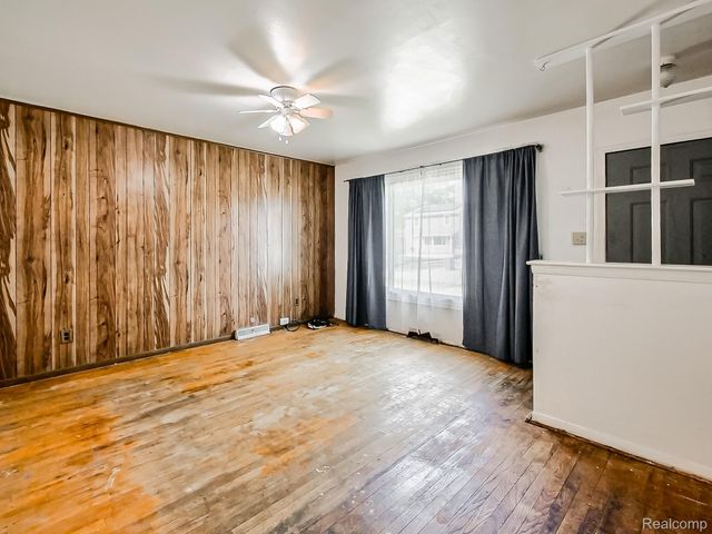 6558 Berwyn Street, Dearborn, MI 48127