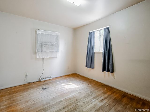 6558 Berwyn Street, Dearborn, MI 48127