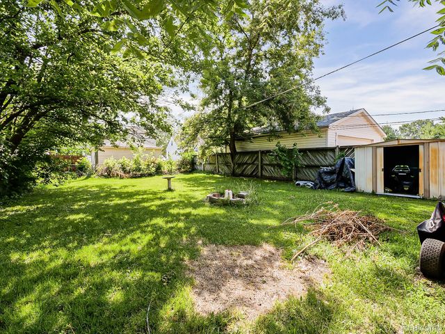 6558 Berwyn Street, Dearborn, MI 48127