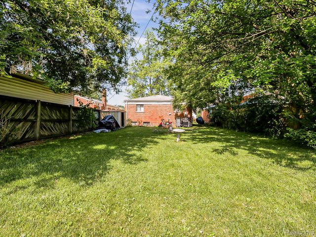 6558 Berwyn Street, Dearborn, MI 48127