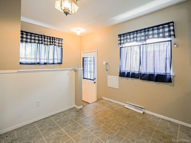 6558 Berwyn Street, Dearborn, MI 48127