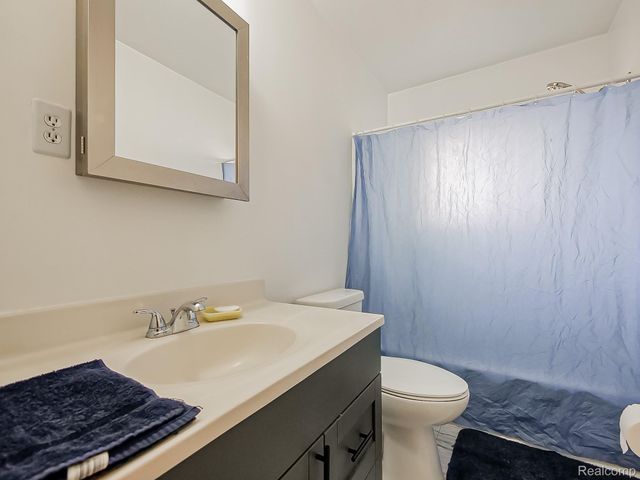 6558 Berwyn Street, Dearborn, MI 48127