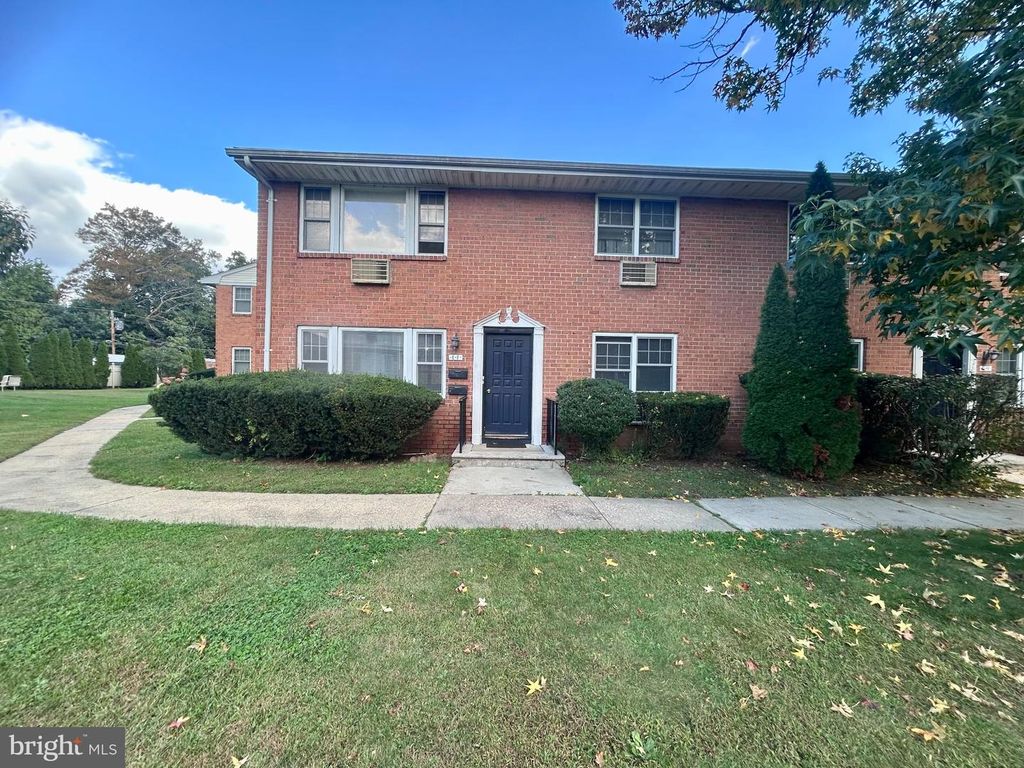 136E THE ORCH, EAST WINDSOR, NJ 08512 — exterior