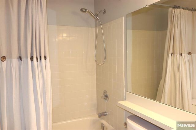 170 Linden Street 170, Mahwah, NJ 07430