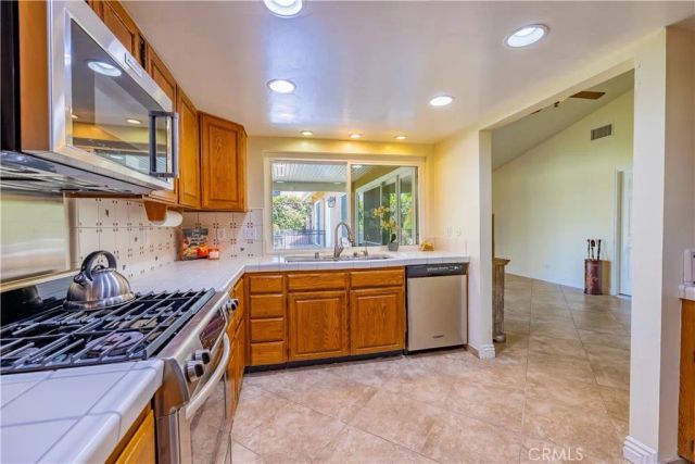 7125 E Randall Avenue, Orange, CA 92869