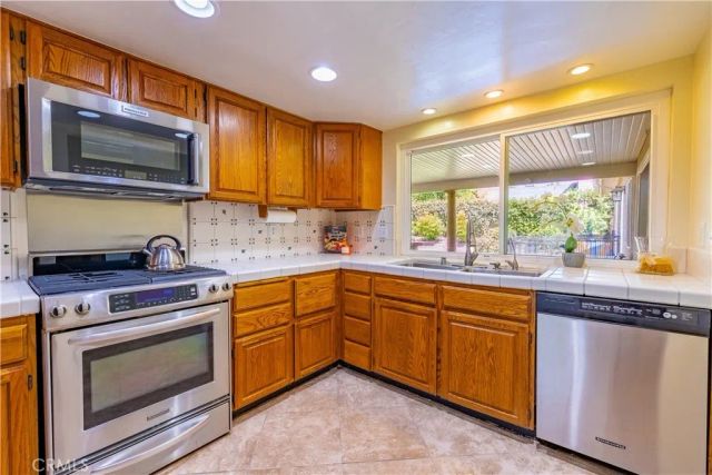 7125 E Randall Avenue, Orange, CA 92869