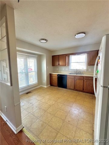 824 Glen Reilly Drive, Fayetteville, NC 28314