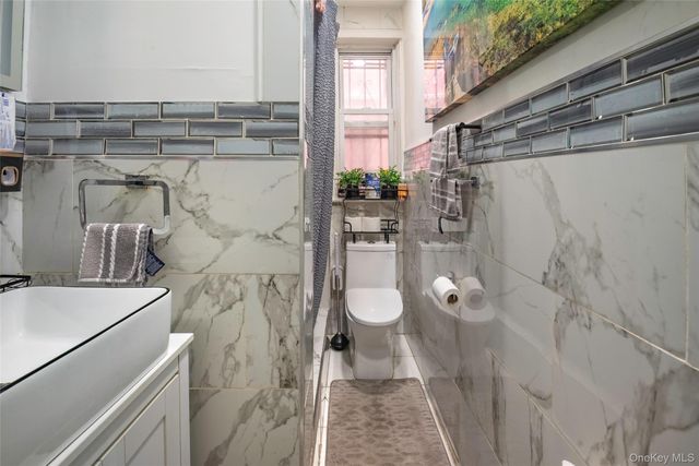 515 Hinsdale Street, Brooklyn, NY 11207