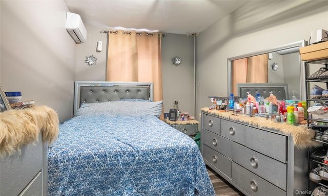 515 Hinsdale Street, Brooklyn, NY 11207