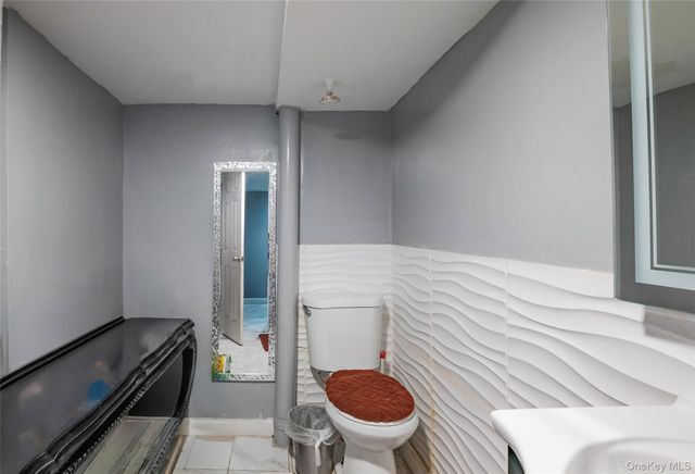 515 Hinsdale Street, Brooklyn, NY 11207