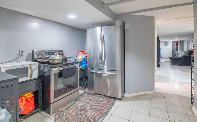 515 Hinsdale Street, Brooklyn, NY 11207