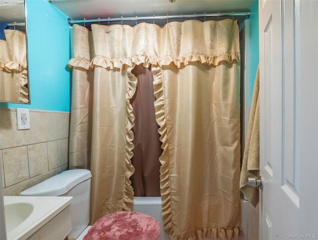 515 Hinsdale Street, Brooklyn, NY 11207