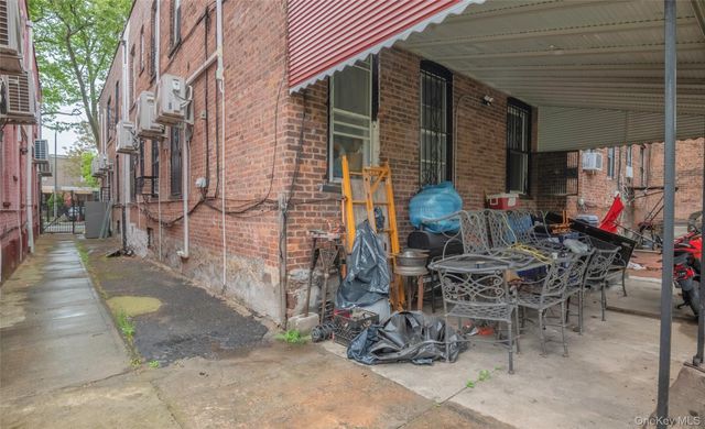 515 Hinsdale Street, Brooklyn, NY 11207