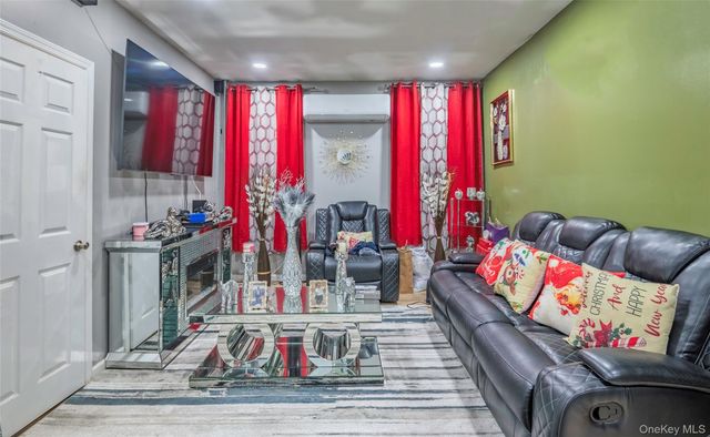 515 Hinsdale Street, Brooklyn, NY 11207