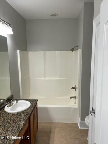 214 Capri Place, Ocean Springs, MS 39564