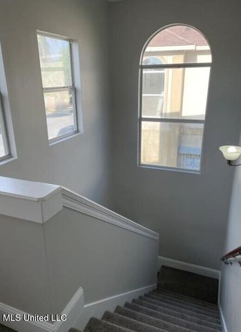 214 Capri Place, Ocean Springs, MS 39564