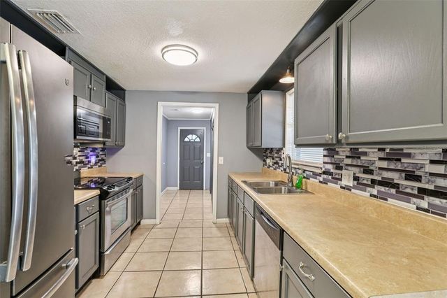 36426 MONROE DRIVE, Zephyrhills, FL 33541