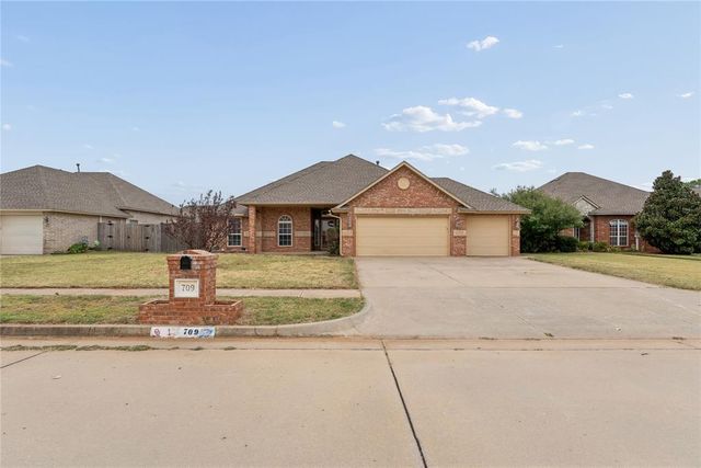 709 N White Tail Way, Mustang, OK 73064