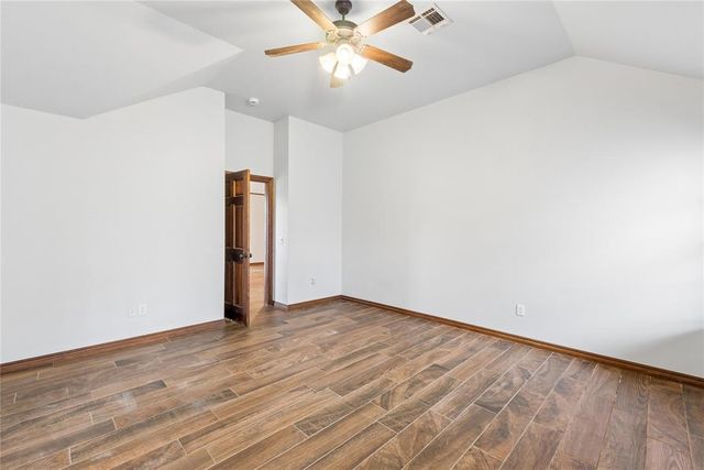 709 N White Tail Way, Mustang, OK 73064