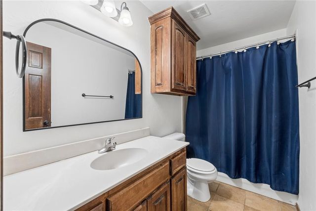 709 N White Tail Way, Mustang, OK 73064