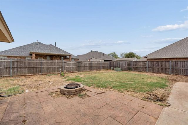 709 N White Tail Way, Mustang, OK 73064