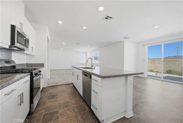 27215 Lost Palm, Menifee, CA 92585