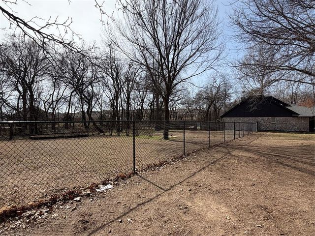 47 Serenada Lane, Shawnee, OK 74804