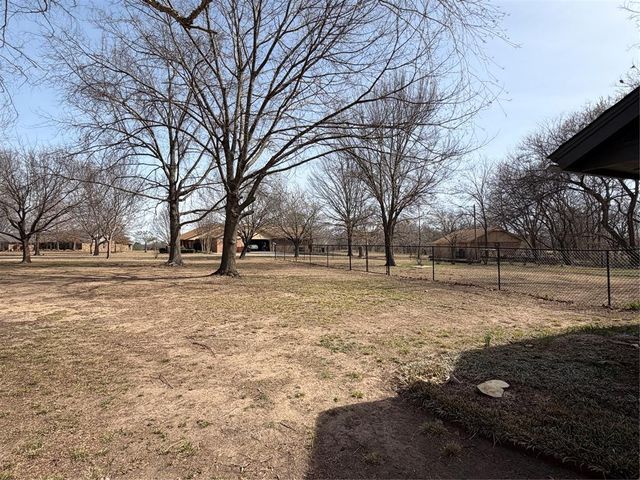 47 Serenada Lane, Shawnee, OK 74804