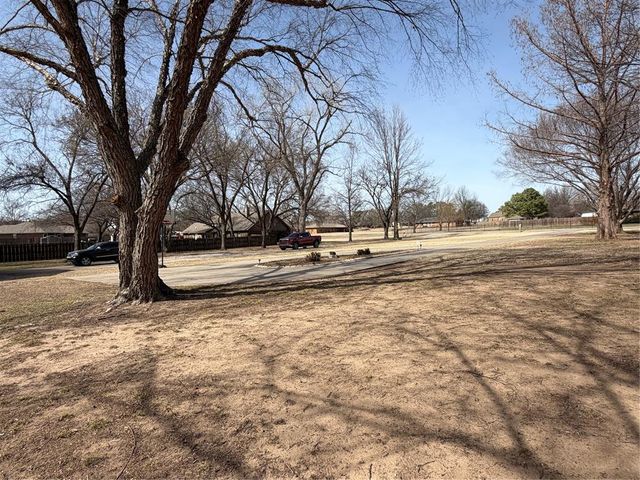 47 Serenada Lane, Shawnee, OK 74804