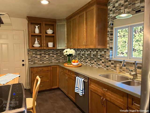 1401 Wyant Way, Sacramento, CA 95864