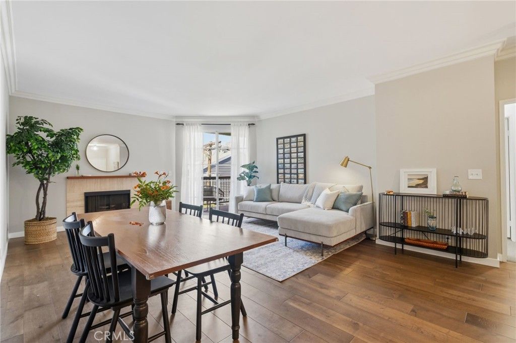 Image 1 of property listing at 10021 Tabor Street 302, Los Angeles, CA 90034