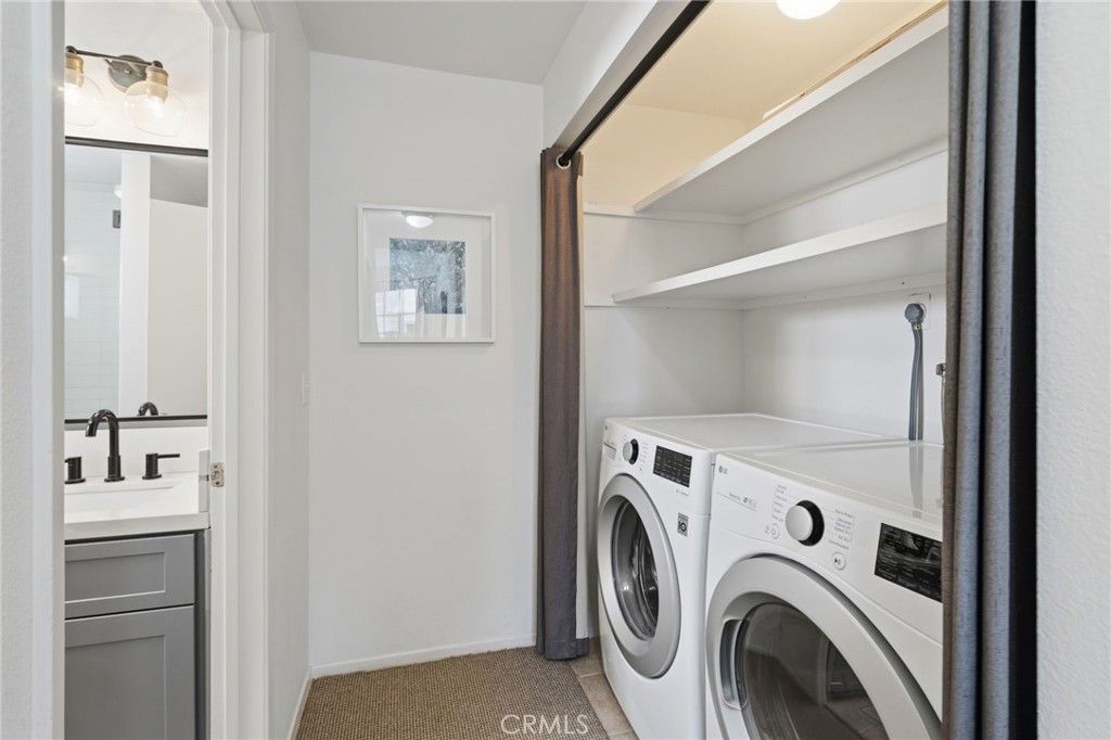 Image 17 of property listing at 10021 Tabor Street 302, Los Angeles, CA 90034