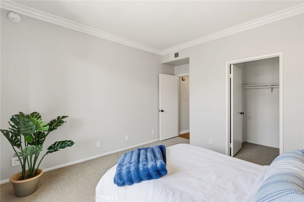 Image 20 of property listing at 10021 Tabor Street 302, Los Angeles, CA 90034