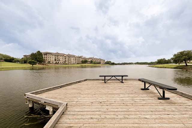 1010 Noble Avenue, Carrollton, TX 75006
