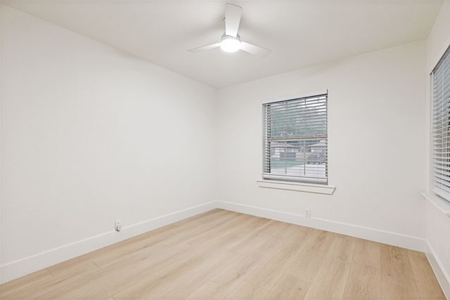 1010 Noble Avenue, Carrollton, TX 75006