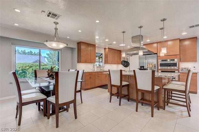 11 Pheasant Ridge Circle, Henderson, NV 89014