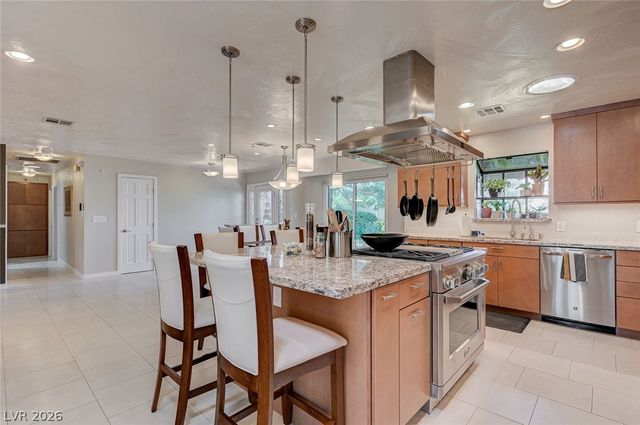 11 Pheasant Ridge Circle, Henderson, NV 89014