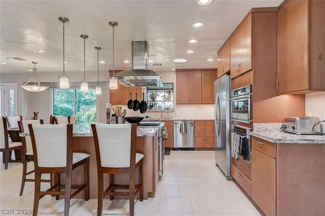 11 Pheasant Ridge Circle, Henderson, NV 89014