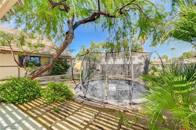 11 Pheasant Ridge Circle, Henderson, NV 89014