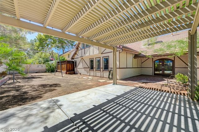 11 Pheasant Ridge Circle, Henderson, NV 89014