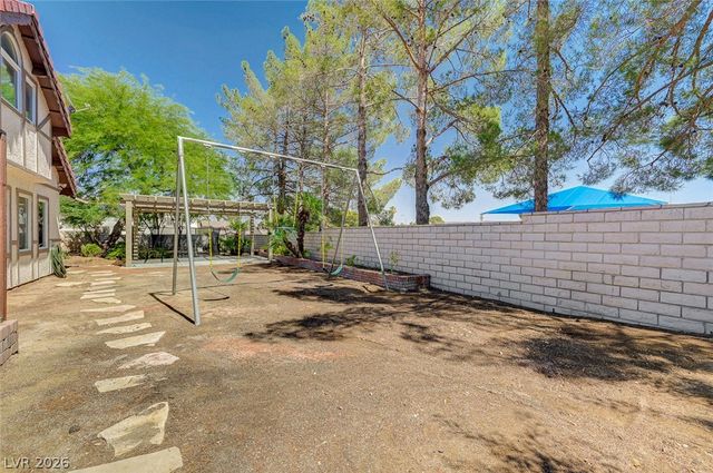 11 Pheasant Ridge Circle, Henderson, NV 89014