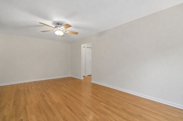 420 W Aldine Avenue 222, Chicago, IL 60657