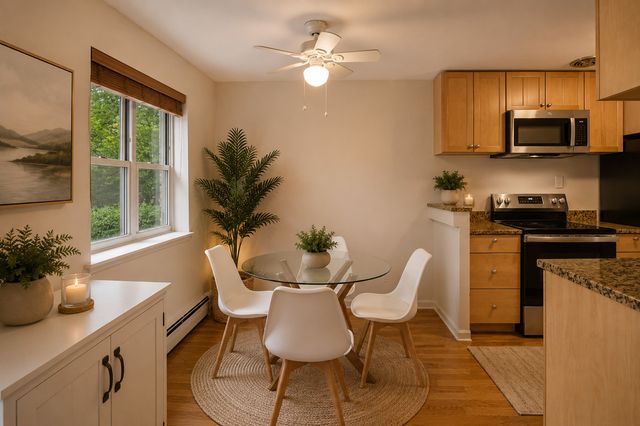420 W Aldine Avenue 222, Chicago, IL 60657