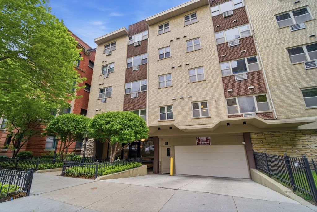 420 W Aldine Avenue 222, Chicago, IL 60657