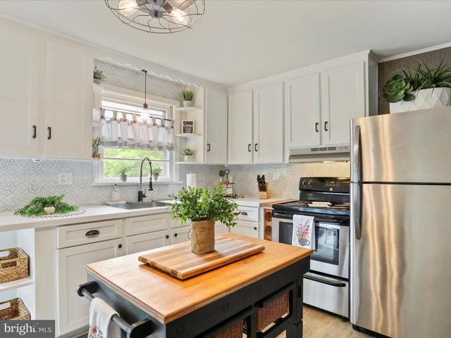 3781 WARM SPRING RD, Chambersburg, PA 17202